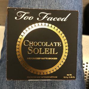Too faced bronzer